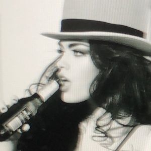 Meet your Posher, Ida